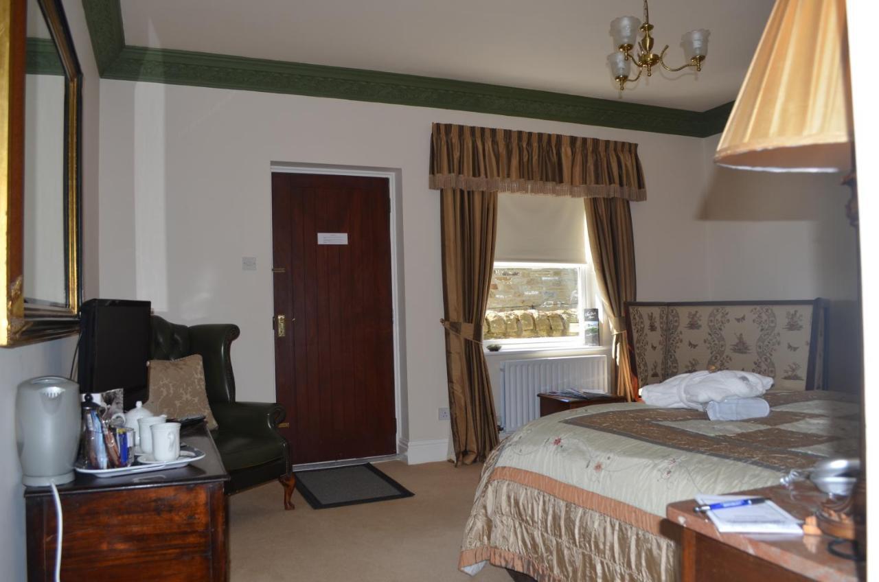 Clow Beck House 3*